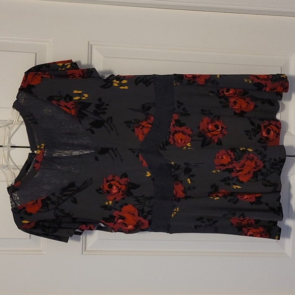 torrid Tops - NWT gray with red floral blouse